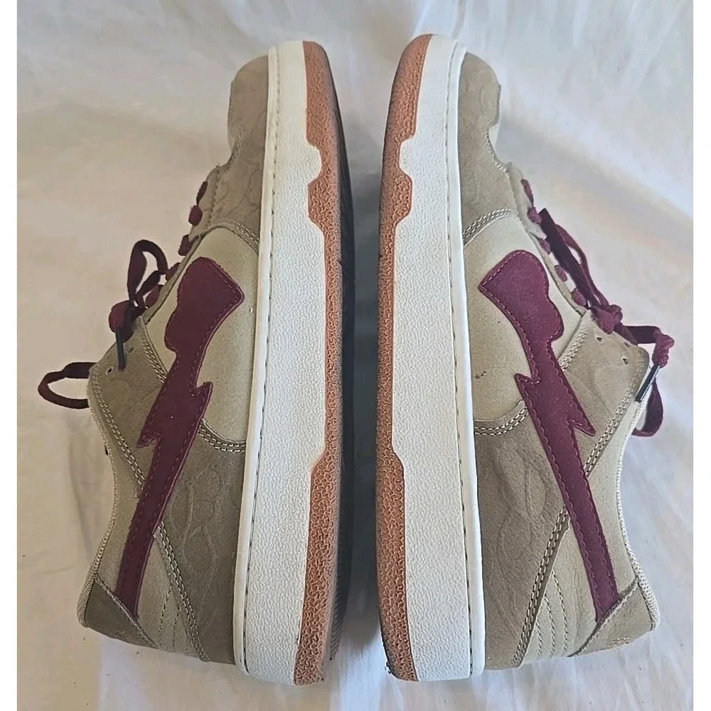 New Nibok Brown and Red Heart Shoes Sneakers  Unisex Women's‎ 11, Men's 9.5